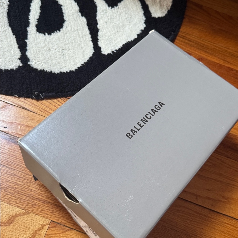 Balenciaga Black Knit Sock Sneakers with White Logo - Picture 7 of 7